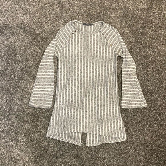 🌸 3/$20 Coin 1804 Los Angeles tunic grey striped top - Picture 1 of 8